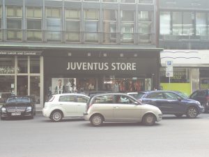 Bester Laden in ganz Mailand _ Der Juventus Store